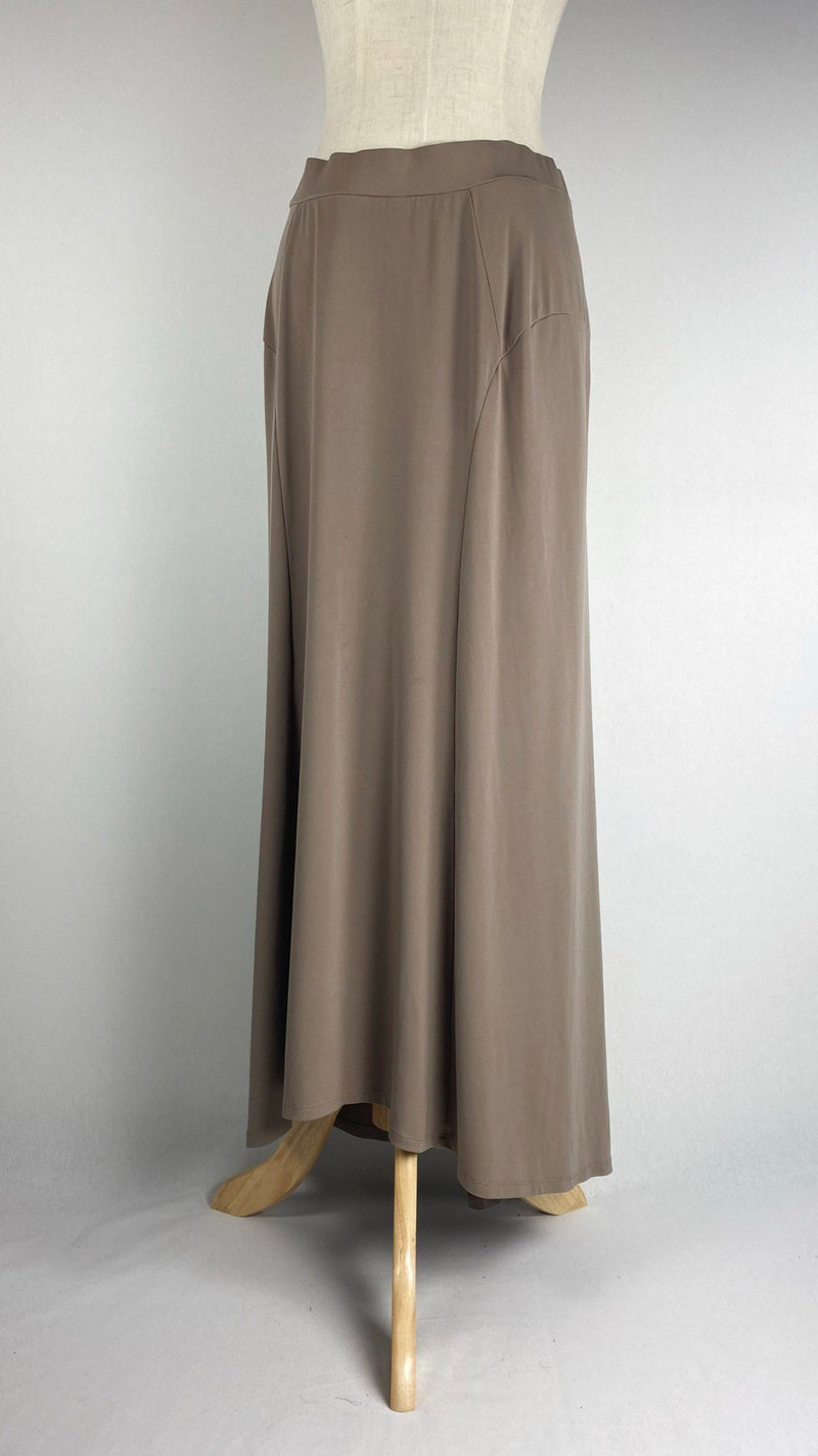 Hi-Low Stretch Maxi Skirt